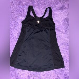 Lululemon Women's Black Racerback Scoop Neck Athletic Tank Built-In Bra Sz 6